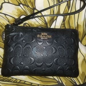 SALE‼️Coach black wristlet